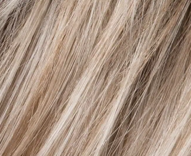 Pearl Blonde Wig colour by Ellen Wille