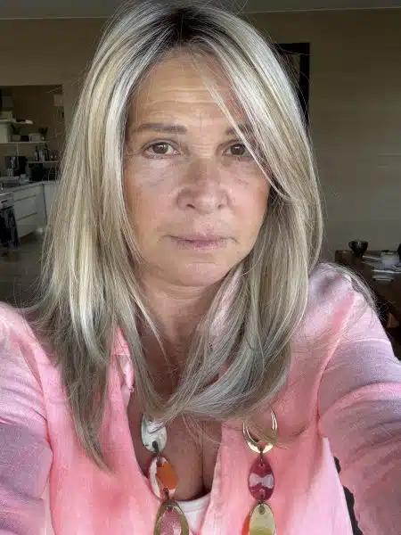Click to view full screen Spotlight Elite Wig | Heat Friendly Synthetic Lace Front (Hand tied) | 24 Colours photo review